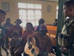Satgas Yonif 509 Kostrad Salurkan Bantuan Alat Musik Dari Kasad Untuk Gereja di Intan Jaya