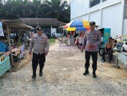 Jaga Kamtibmas, Polsek Kerumutan Patroli di Pasar Ramadhan 