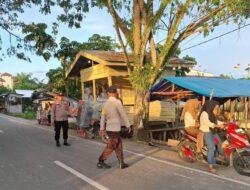 Ciptakan Keamanan dan Kenyamanan, Polisi Teluk Meranti Patroli Jelang Buka Puasa 