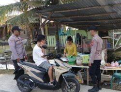 Polsek Teluk Meranti Laksanakan Patroli Pasar Ramadhan untuk Ciptakan Keamanan Menjelang Buka Puasa