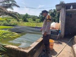 Bhabinkamtibmas Desa Merbau dan Desa Keriung Sambangi Pekarangan Bergizi Mandiri, Dukung Program Asta Cita Presiden RI