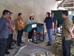 Bupati Humbang Hasundutan Hadiri Penyerahan Bantuan Alat Pencacah dan Mixer Kompos Dari Politeknik Wilmar Bisnis Indonesia