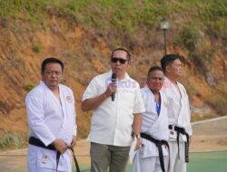 ‎Bupati JTP Hutabarat Resmikan Ujian Kenaikan Sabuk Kyu Wadokai, Diikuti 300 Karateka