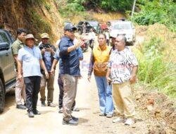‎Percepat Konektivitas Antardesa, Bupati Taput Tinjau Pembangunan Jalan Hotmix Pagaran Lambung 1–4 Senilai Rp14,4 Miliar
